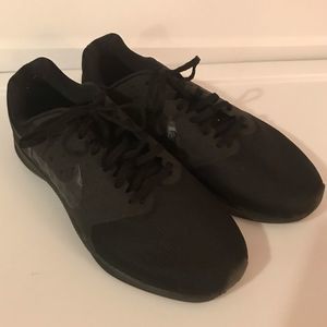 Mens Nike Down-Shifter 7 in size 9.5